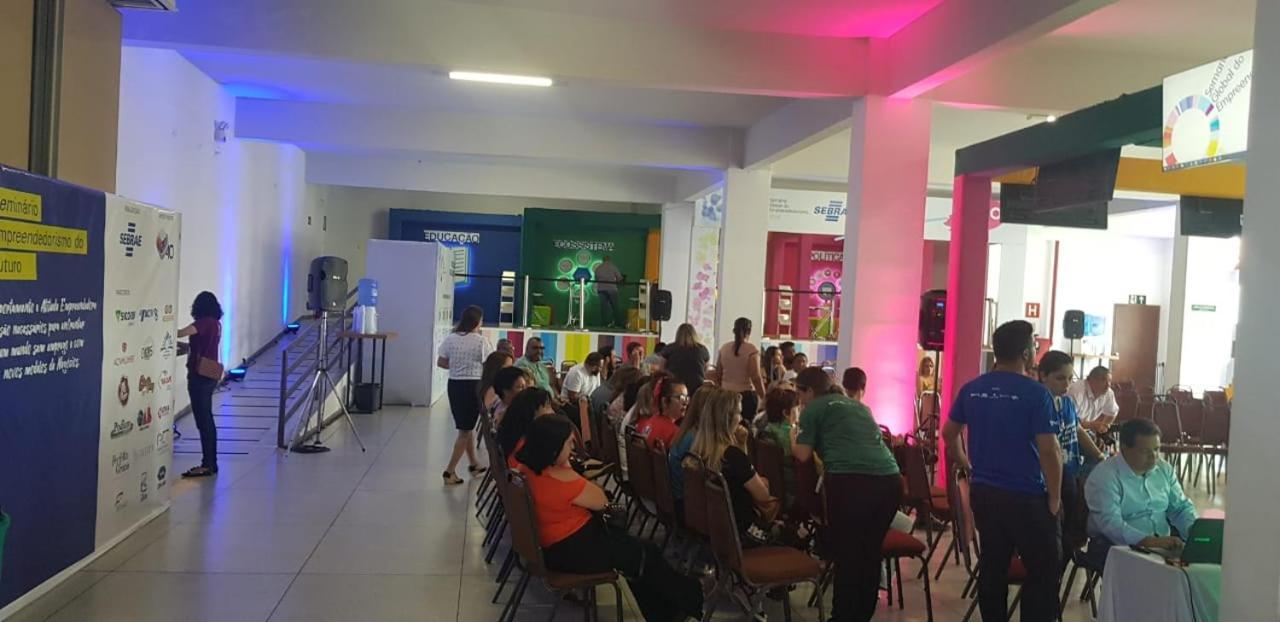 Podium Apart Hotel Варжінья Екстер'єр фото